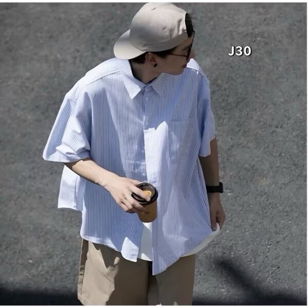 ເສື້ອແຂນສັ້ນຄໍເຊີດ