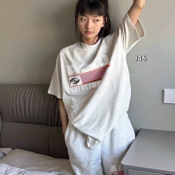 ເຊັດຂາສັ້ນແຂນສັ້ນ