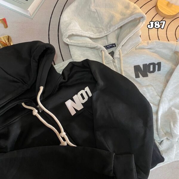 ເສື້ອແຂນຍາວມີຊິບ